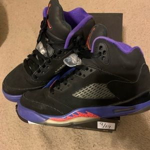 Air Jordan retro 5 black/purple 6.5 youth/8 women